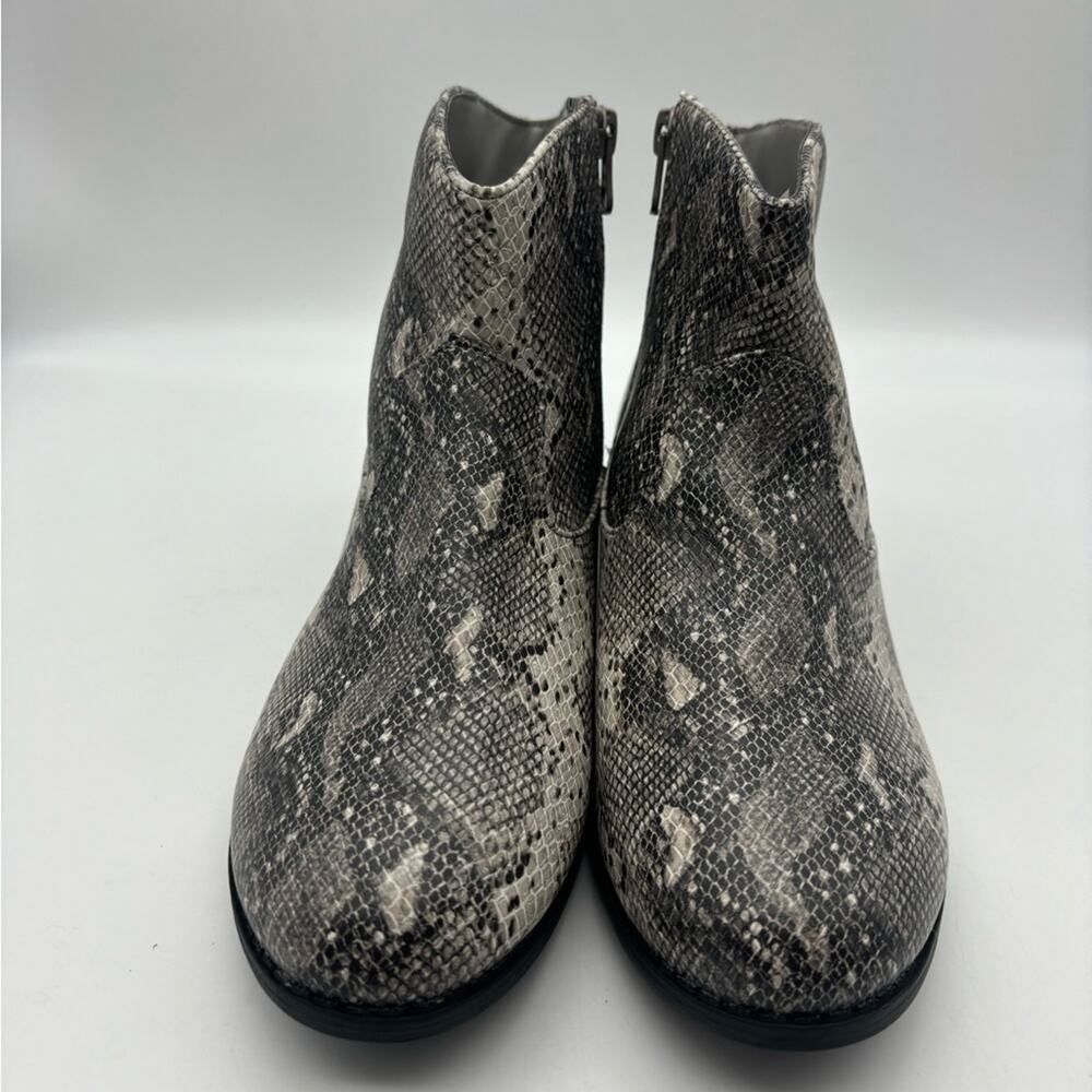 Cat & Jack Gray Snakeskin Animal Print Booties Size 5 Girls